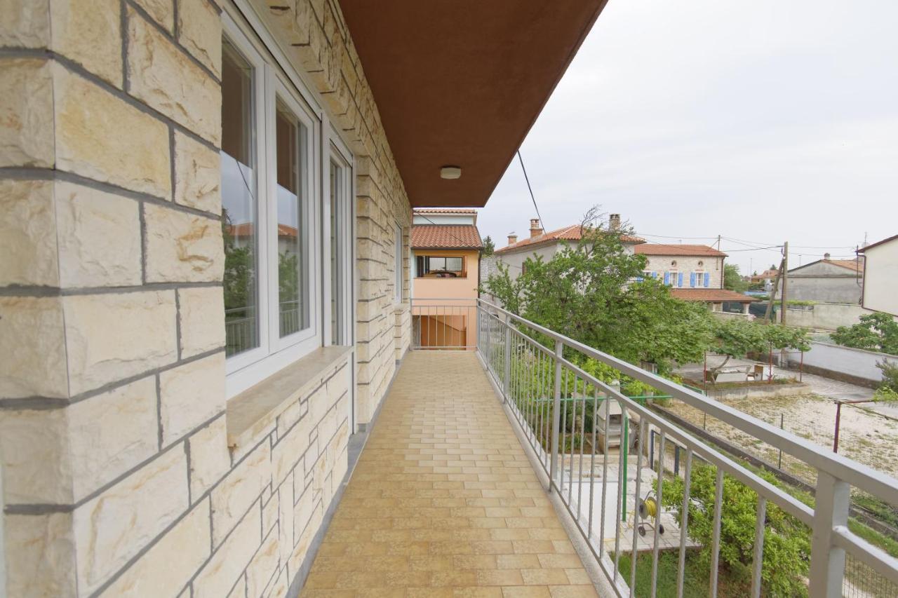 Apartment Patrik By Rent Istria Umag Exterior photo